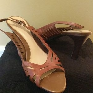 Croft and Barrow leather sling back pumps